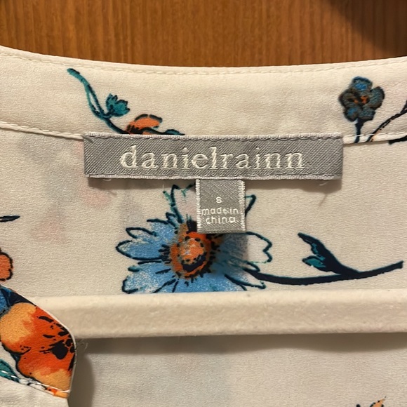 Floral Blouse - Picture 3 of 3